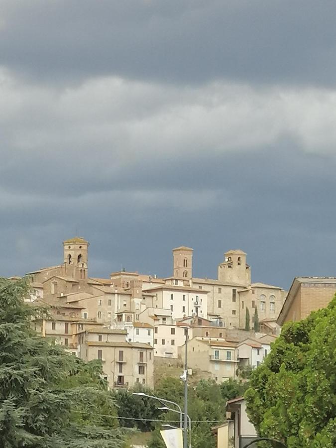 Nuovo Borgo - Posizione Ideale Per Visitare L'Umbria, Perugia, Assisi E Le Altre Localita Deruta Kültér fotó